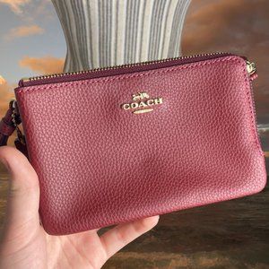 NWOT Red Burgundy Coach Wristlet Pouch Wallet Bag Classic Simple Monochromatic